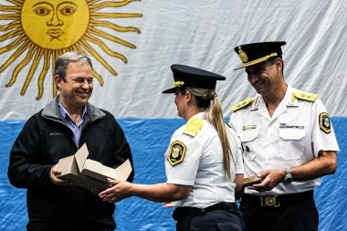 Cascallares participó del acto por el aniversario de la Policía Bonaerense en Almirante Brown