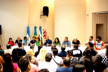 En espejo con Lanús, el peronismo de Ensenada lanzó su mesa multisectorial anti-Milei