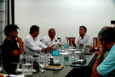 Garro se reunió con la Cámara de Comercio e Industria para planificar políticas para el sector