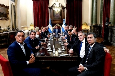 Massa participó de una reunión con gobernadores por el acuerdo con el FMI