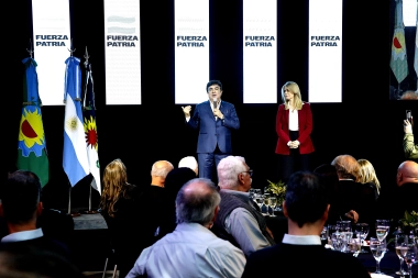 Encuentro en La Matanza: Espinoza y Magario recibieron un fuerte apoyo de más de 1000 empresarios