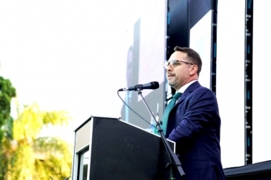 “Bajará definitivamente la pobreza”: alcalde peronista ironizó con el cambio de nombre al CCK