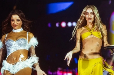 Emilia brilló en Vélez: puesta en escena de primera, una nueva canción, y cantó con Tini