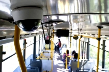 Provincia dio un ultimátum a empresas de colectivos para que instalen sistemas de vigilancia