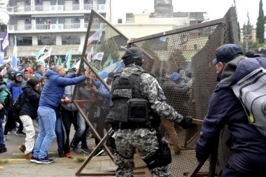 La Liga de Gobernadores criticó la “represión” en Jujuy y abogaron por una “salida pacífica”