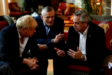 Alberto Fernández y Boris Johnson juntos: cuál fue la conversación que incluyó a Malvinas