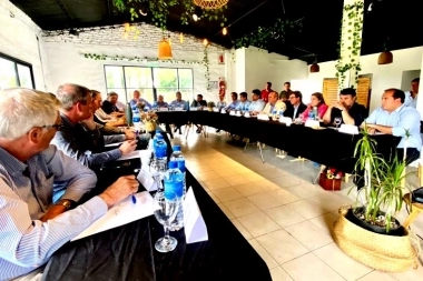 Presupuesto 2025 y Reforma Electoral: qué dejó la cumbre del foro de intendentes bonaerenses de la UCR