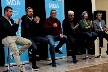 Rodríguez encabezó la apertura al 2° Congreso de Cooperativas Agropecuarias y Agroalimentarias