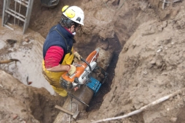 La Plata: ABSA alertó falta de agua en algunas zonas por tareas de mantenimiento