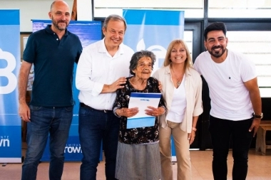 Cascallares acompañó a decenas de familias que realizarán mejoras en su vivienda