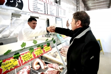 Kicillof recorrió el nuevo Mercado Fijo de Marcos Paz y destacó la presencia del “Estado presente”
