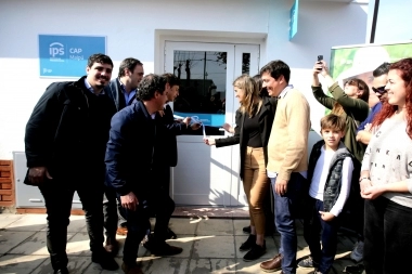 Con cruces al Gobierno de Vidal, Kicillof inauguró obras en Maipú