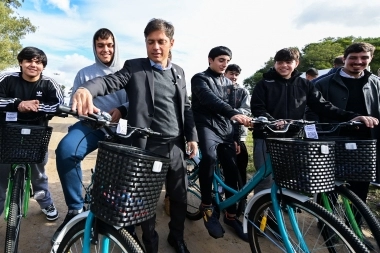 Kicillof y otro dardo para la oposición: “Analizaban la educación desde la rentabilidad”