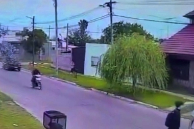 Jóvenes y con poca capacidad de defensa, los elegidos de un motochorro que enloquece a la ciudad