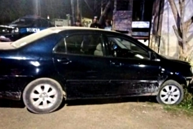 Un policía desafectado de la bonaerense chocó al intentar huir con un auto robado