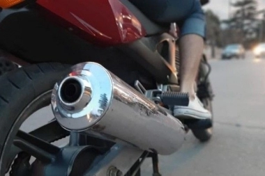 Diputado radical presentó un proyecto para prohibir los “cortes” de las motos
