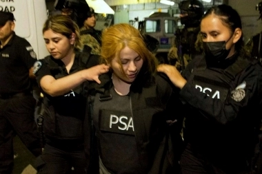 Encuentran "todo el plan" del atentado a Cristina en el celular de Brenda Uriarte