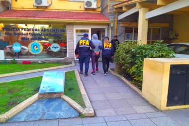 Luego de siete años de búsqueda, detuvieron a mujer acusada de doble homicidio