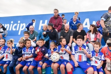 Katopodis visitó Mar Chiquita e inauguró obras en el Estadio Municipal de Vivoratá