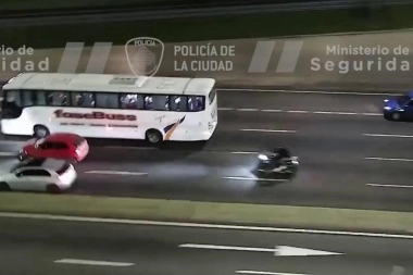 Cámaras de Anillo Digital registraron la persecución, el choque y detención de ladrones de motos