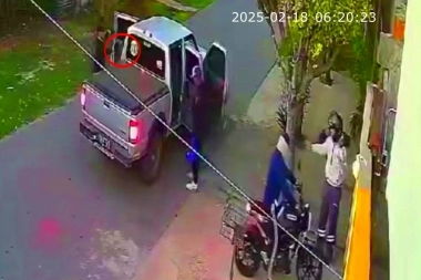 Inseguridad en La Plata: regresaba de trabajar y le robaron la moto en la puerta de la casa
