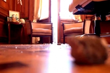 Video: Cristina publicó imágenes en tiempo real del ataque a su despacho