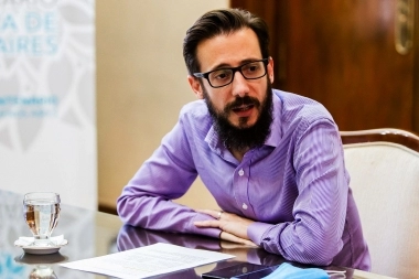 Simone deja el Ministerio de Hábitat y Kicillof deja otra silla para reemplazar en su Gabinete