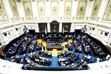 Diputados bonaerenses volvieron a las canchas: cambios en la Cámara Gesell y paridad en la Defensoría del Pueblo