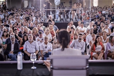 Mayra Mendoza inauguró las 141° Sesiones ordinarias en el Concejo Deliberante de Quilmes