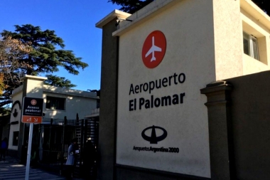Cruces, acusaciones e incertidumbre ante la inhabilitación del aeropuerto de El Palomar