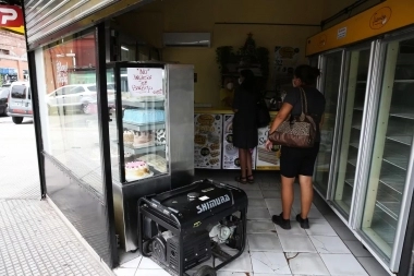 Corte de luz masivo: medio país sufre la perdida de electricidad en plena ola de calor