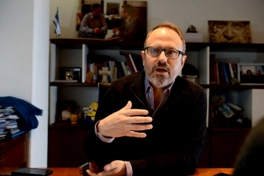 Valenzuela se ufana de ser el mejor intendente, mientras Tres de Febrero sufre otra ola de inseguridad