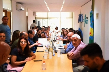 Provincia se reunió con Estatales por las paritarias: no hubo oferta, pero hay optimismo