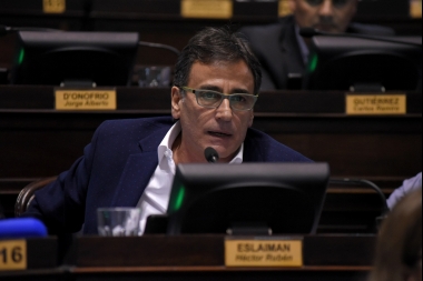 Eslaiman acusó a la oposición de “poner a los bonaerenses de rehenes” por no tratar endeudamiento