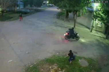 Inseguridad en Merlo: la asaltaron motochorros y los acostumbrados vecinos la ignoraron