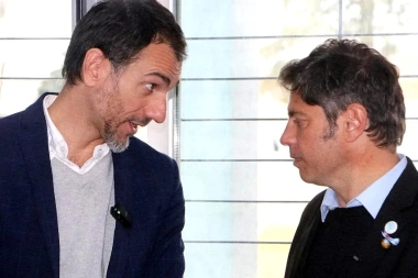 Se enojó y se fue: Petrecca plantó a Kicillof en medio de la conferencia por una frase incómoda