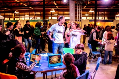 Petrecca encabezó el acto de cierre de la Feria del Libro de Junín: “Apostamos a la lectura y al conocimiento”