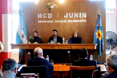 En Junín apuntan a los libertarios por supuesta venta de cargos: caos e interna en el Concejo