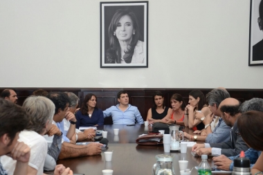 Senadores peronistas reiteraron rechazo a ley de ART que busca aprobar Cambiemos esta semana