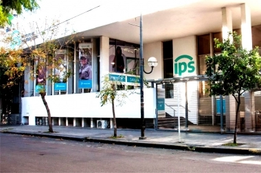 Kicillof anunció un aumento para jubilados y pensionados del IPS