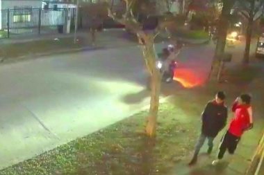 Dos ataques motochorros: en uno la víctima fue una mujer y su bebé, en otro le dieron culatazos a adolescente
