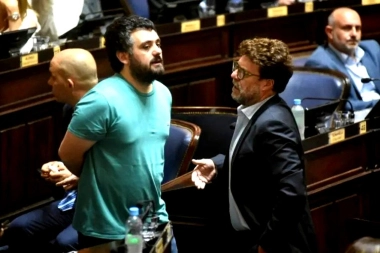 Sin Unión por la Patria presente, la Junta Electoral propuso su calendario electoral ante legisladores