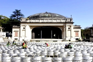 Garro acusó a Provincia de querer "expropiar" el Teatro del Lago en La Plata