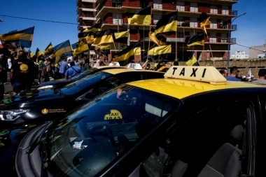 Taxistas de Mar del Plata desafían al intendente e insisten con paro y movilización