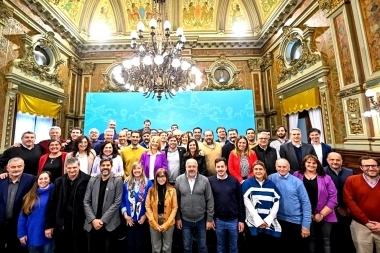 Kicillof instruyó a los “sin tierra” a generar más votos que fortalezcan la candidatura de Massa
