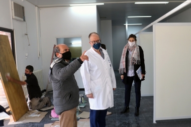 Coronel Suárez: Moccero recorrió las obras de ampliación  Hospital Doctor Raúl Caccavo