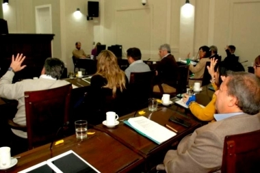 El conflicto por impuestos recaló en Necochea: rechazaron el aumento de tasas municipales