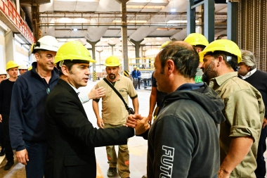 Kicillof visitó Olavarría y habló con productores: “Nos oponemos al modelo de exterminio de la industria”