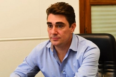 Iguacel bancó a Milei por sus elogios a Thatcher y lo comparó con el cuadro de Rosas de Kicillof