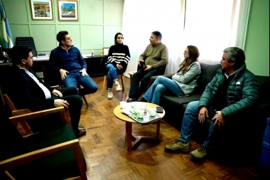 En busca de ganar experiencia, Egüen visitó Capitán Sarmiento para reunirse con Astorino e Iguacel